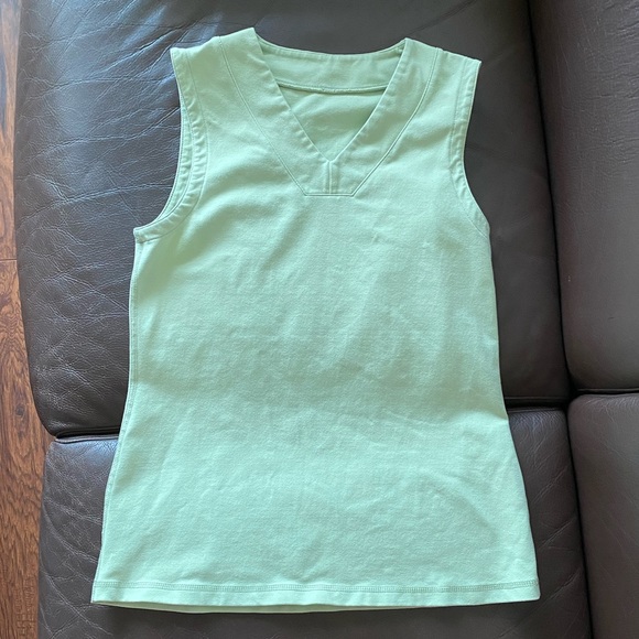 🍋 Lululemon Opal Green V-Neck Tank Top - Picture 1 of 4